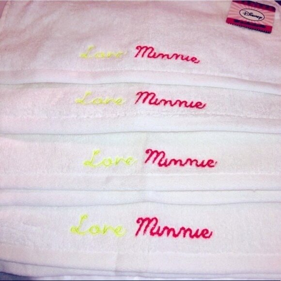 🍁3/$10 NWT Minnie Mouse DISNEY Terry Wash Cloth 4 Minnie Linens Embroidery Pink - Picture 4 of 8